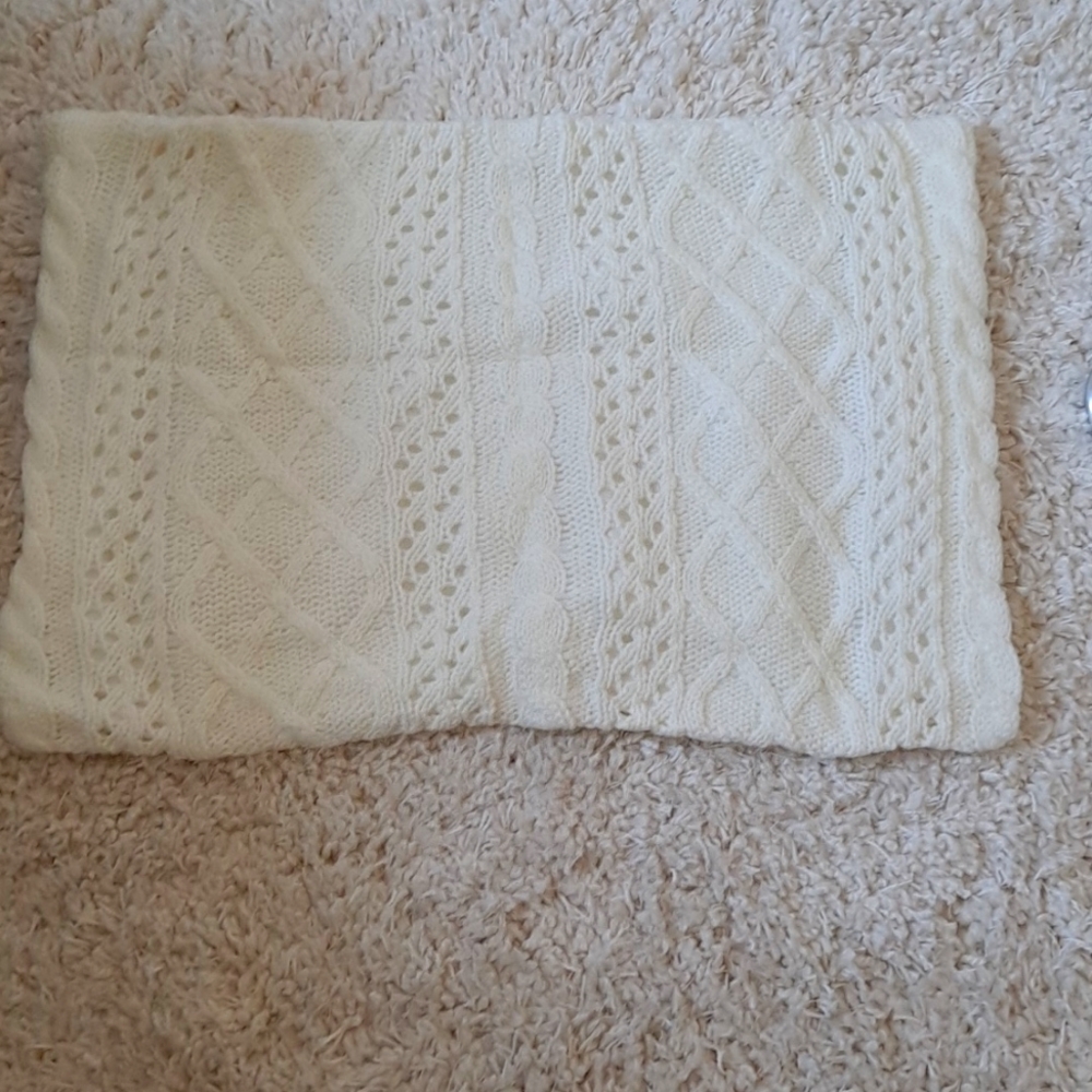 16 x 22" Cream Cable knit Lumbar Throw Pillow Cover